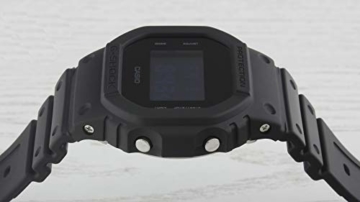 CASIO Herren Digital Quarz Uhr mit Resin Armband DW-5600BB-1ER - 4