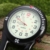 Hemobllo Quarzuhr mit Clip aus Legierung Nachtlicht Rucksack Unisex Gürtel Schnalle Uhr schwarz mit weißem Zifferblatt Ideal für medizinische Kranken-Messungen (schwarz) - 5